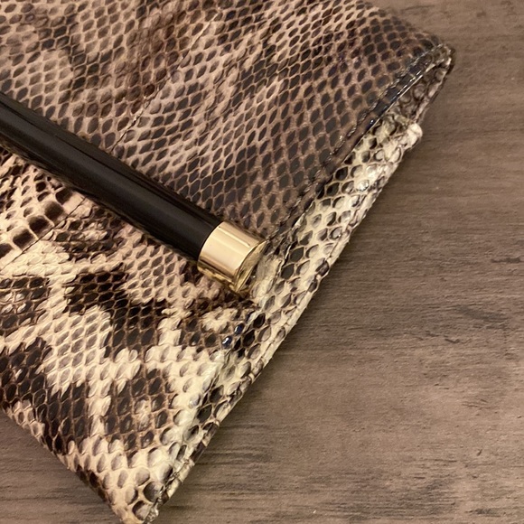 DVF Snakeskin clutch - Picture 4 of 8